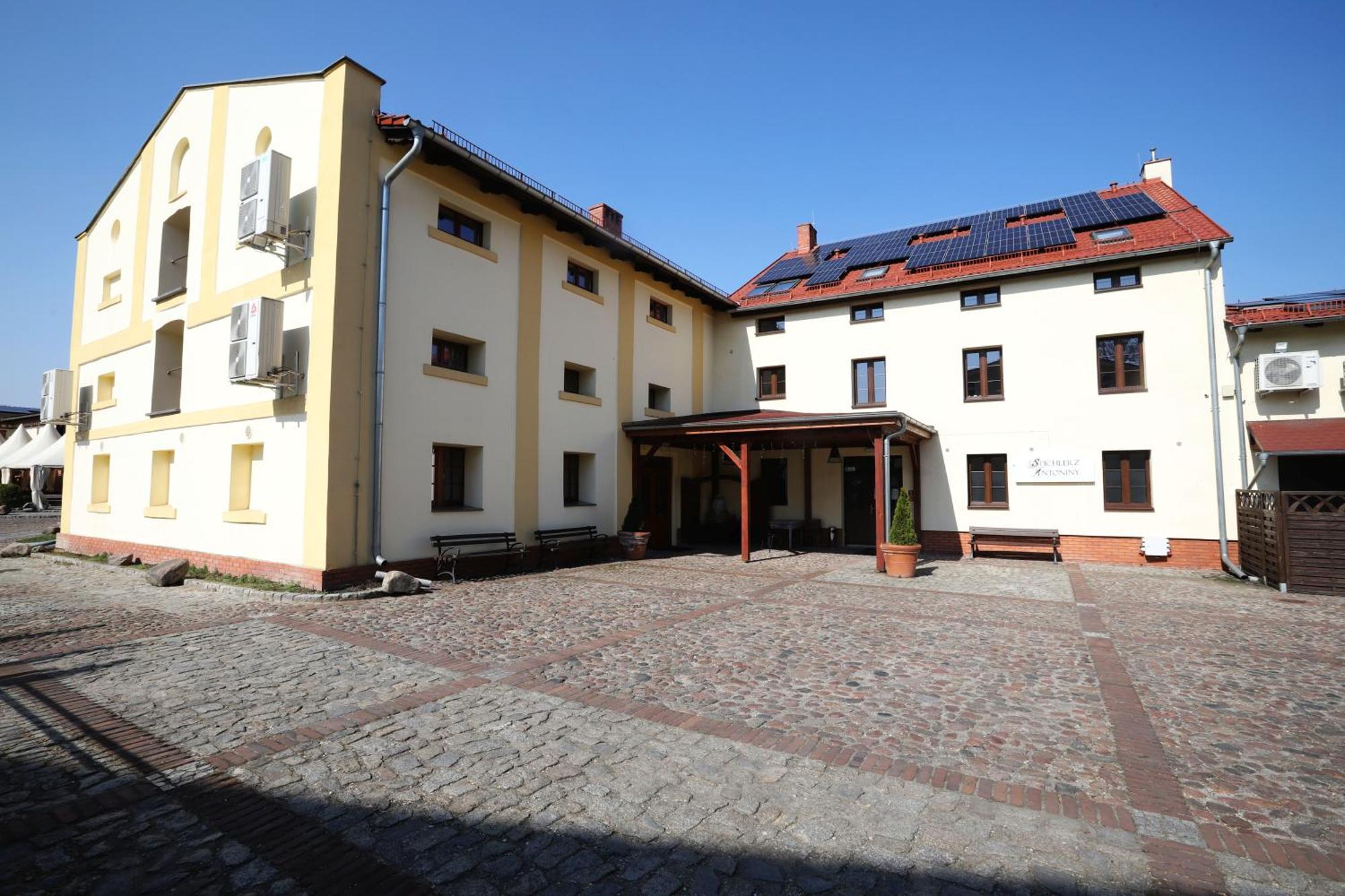 Hotel Sandro Silver